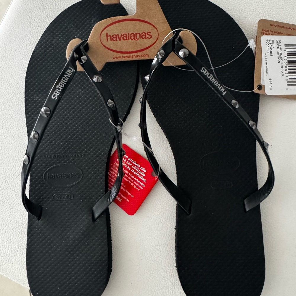 Havaianas Women's Black You Spike flip flops sandals- new with tags 9/10